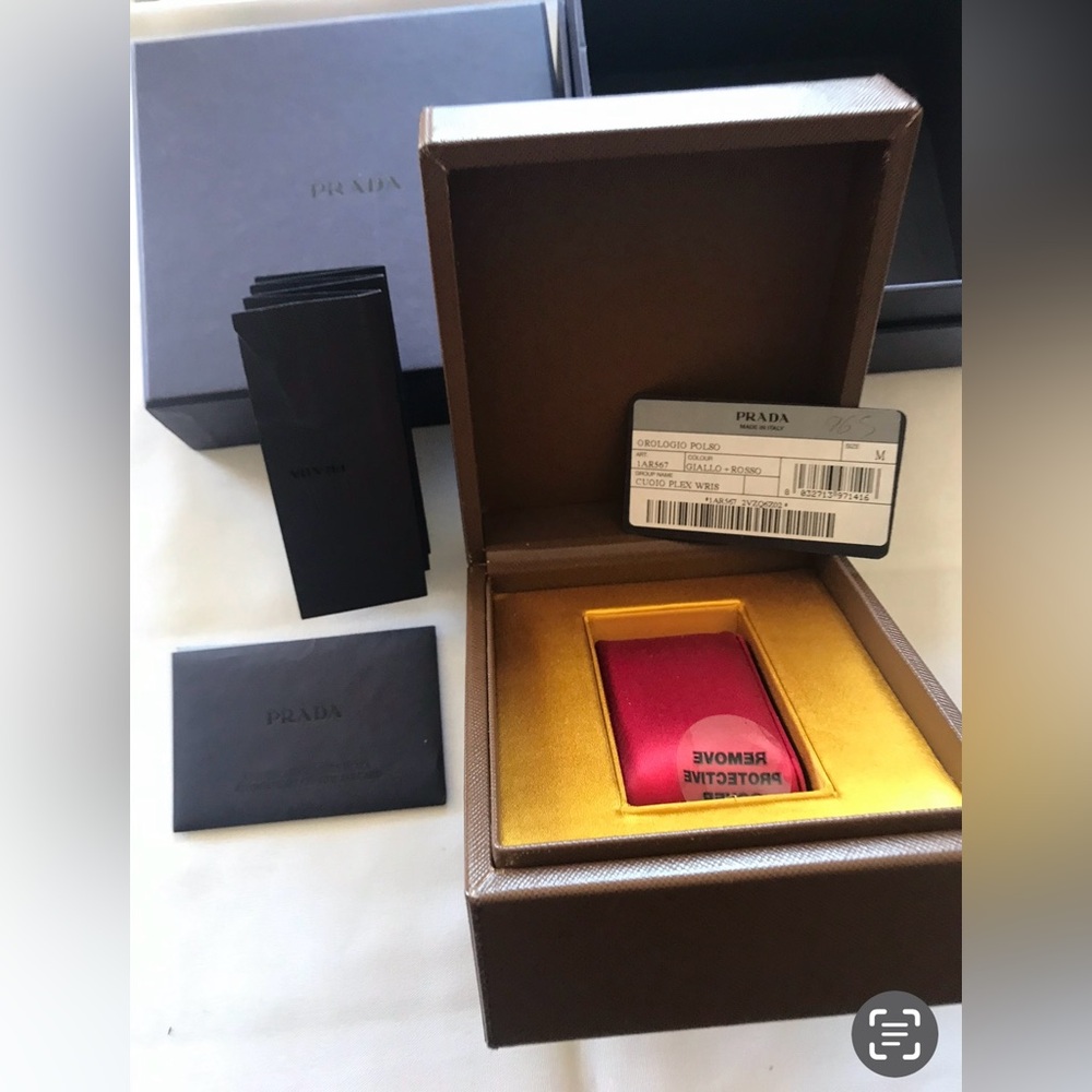Collectors.Original PRADA brown watch box with metal "PRADA"emblem 4.5”/5”&cards - Picture 9 of 12